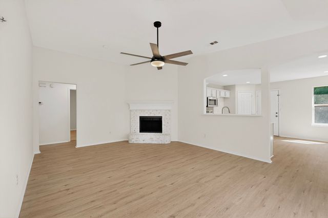 9708 Calle Del Oro Lane, Dallas, TX 75217