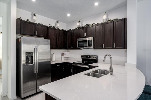 6126 FAIRMONT LANE, Palmetto, FL 34221
