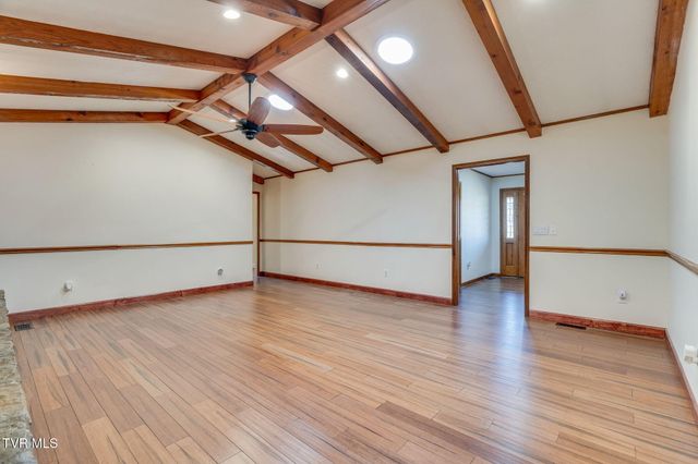 1137 Old Stage Road, Rogersville, TN 37857