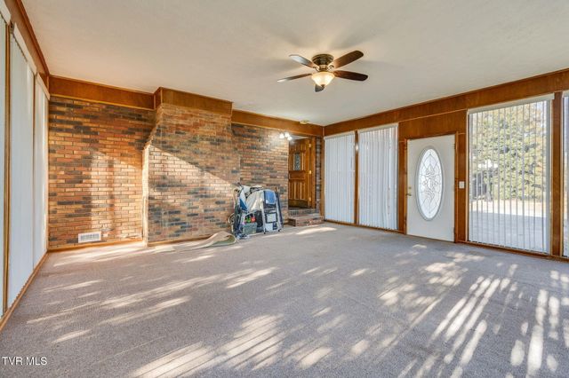 1137 Old Stage Road, Rogersville, TN 37857