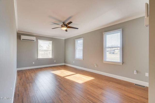 1137 Old Stage Road, Rogersville, TN 37857