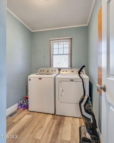 1137 Old Stage Road, Rogersville, TN 37857