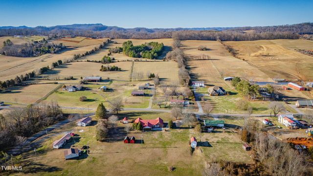 1137 Old Stage Road, Rogersville, TN 37857