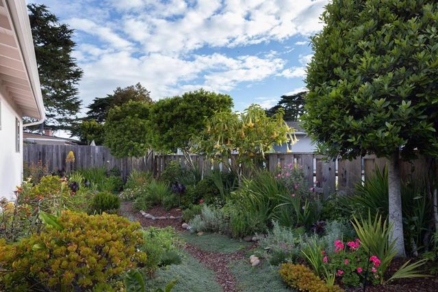 61 Companion Way, Pacific Grove, CA 93950
