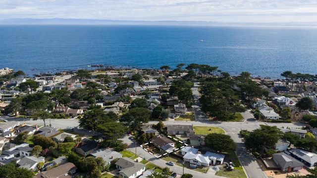 61 Companion Way, Pacific Grove, CA 93950