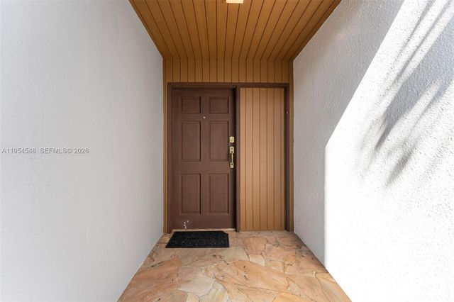 6611 SW 72nd St 38, South Miami, FL 33143