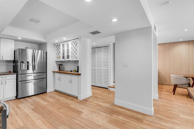 6611 SW 72nd St 38, South Miami, FL 33143