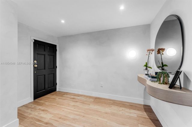 6611 SW 72nd St 38, South Miami, FL 33143