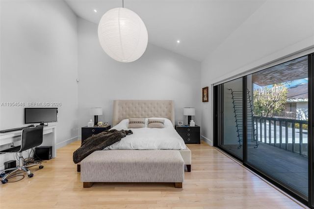 6611 SW 72nd St 38, South Miami, FL 33143