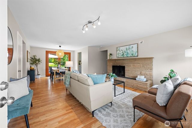 8314 224th Street SW, Edmonds, WA 98026