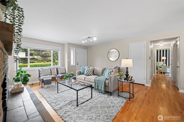 8314 224th Street SW, Edmonds, WA 98026