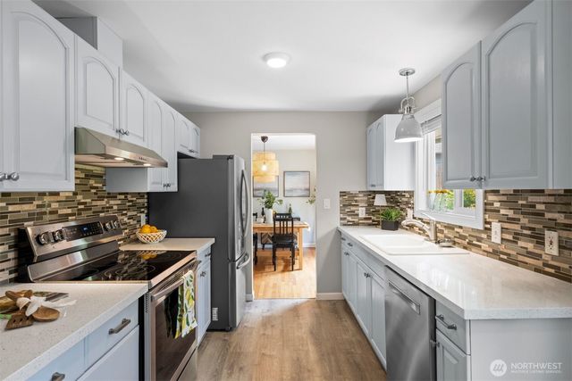 8314 224th Street SW, Edmonds, WA 98026