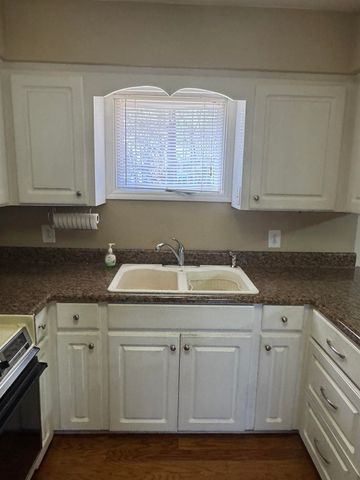 389 Wadsworth Road, Spartanburg, SC 29301