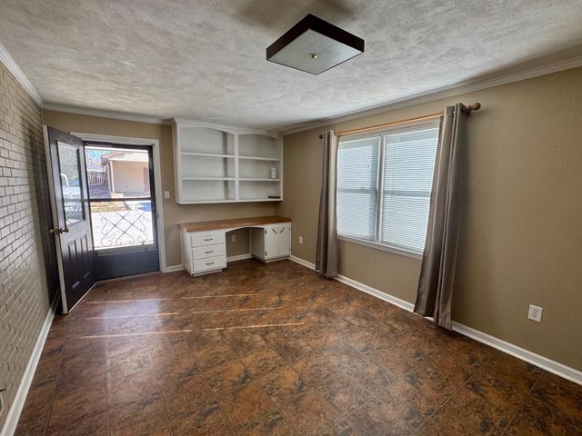 389 Wadsworth Road, Spartanburg, SC 29301