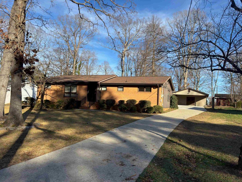 389 Wadsworth Road, Spartanburg, SC 29301