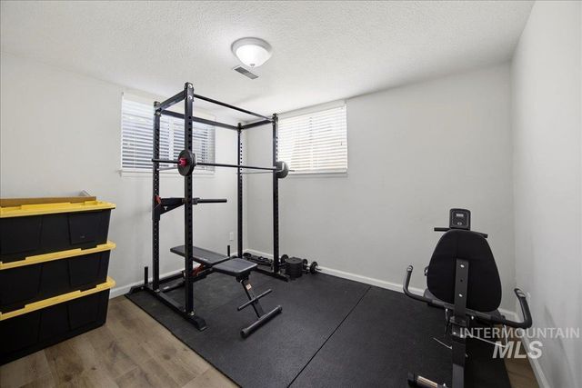 2812 N Cole Rd, Boise, ID 83704