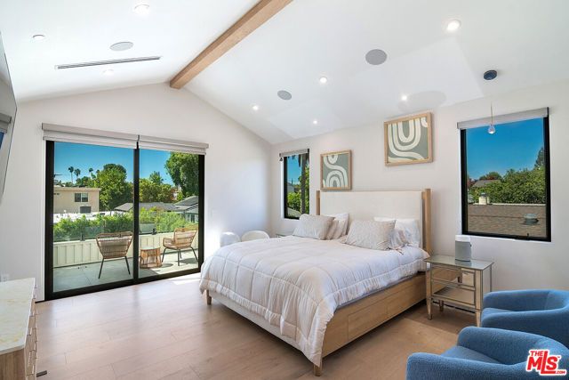 5529 Greenbush Avenue, Sherman Oaks, CA 91401
