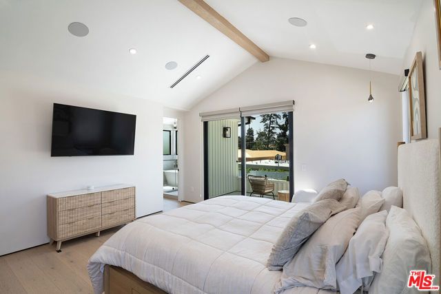 5529 Greenbush Avenue, Sherman Oaks, CA 91401