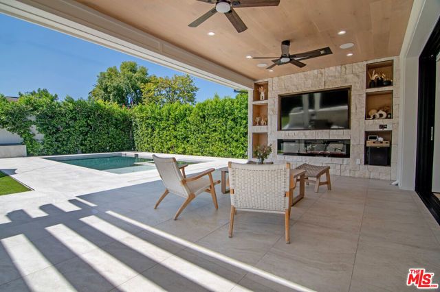 5529 Greenbush Avenue, Sherman Oaks, CA 91401