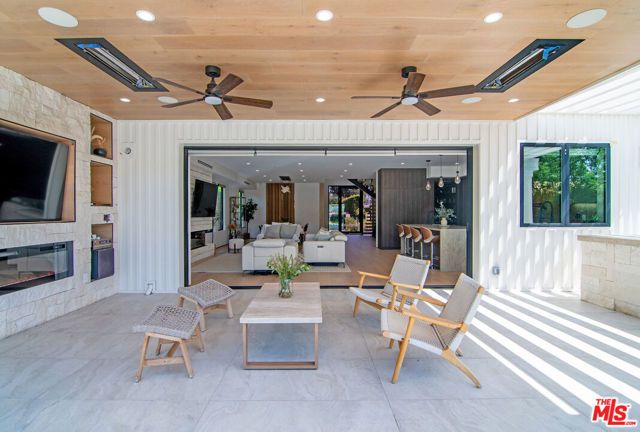 5529 Greenbush Avenue, Sherman Oaks, CA 91401