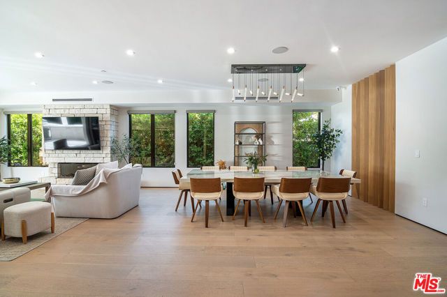5529 Greenbush Avenue, Sherman Oaks, CA 91401