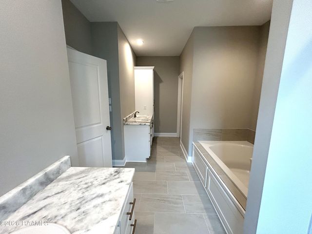 203 Carreras Lane, Maurice, LA 70555