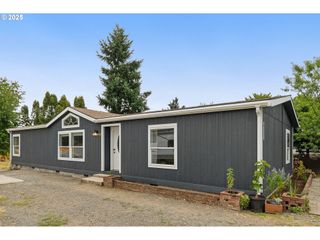 9228 Sw LINE Dr, Cornelius, OR 97113
