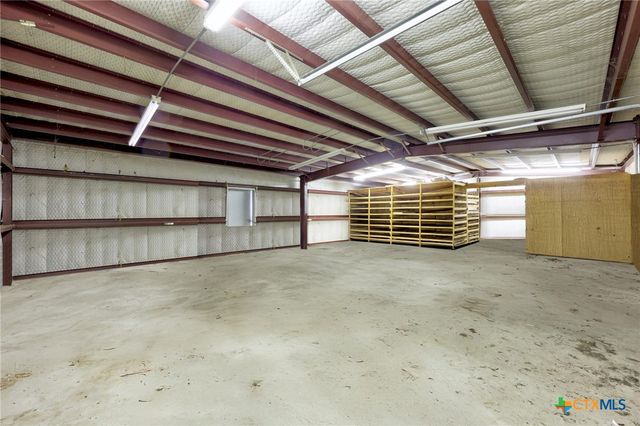 508 W Mesquite Avenue, Rogers, TX 76569