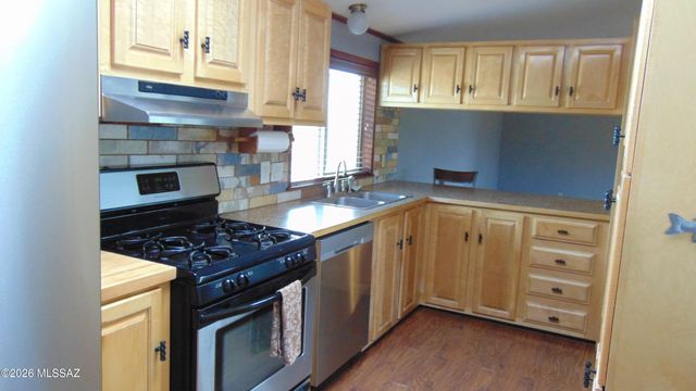 2200 N Camino Del Gato, Tucson, AZ 85743