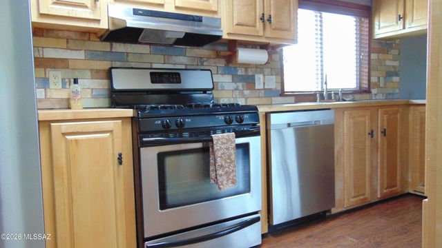 2200 N Camino Del Gato, Tucson, AZ 85743