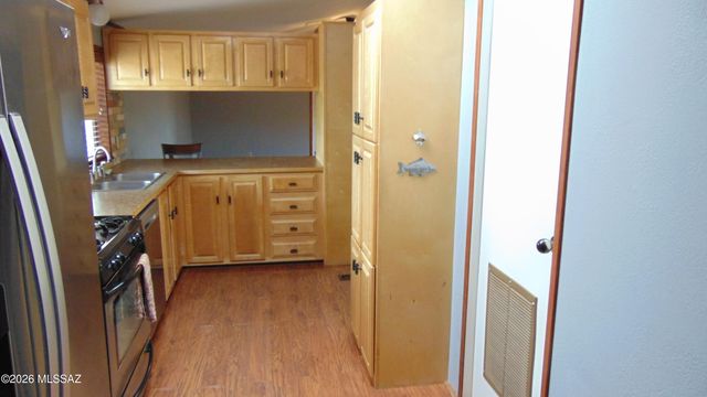 2200 N Camino Del Gato, Tucson, AZ 85743