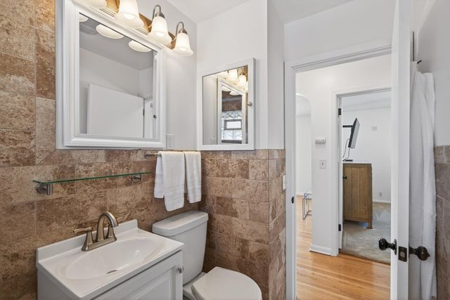 1631 Oregon Avenue S, Saint Louis Park, MN 55426