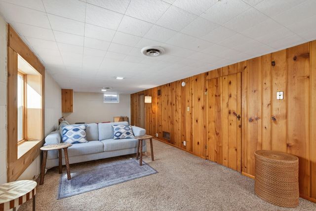 1631 Oregon Avenue S, Saint Louis Park, MN 55426