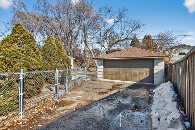 1631 Oregon Avenue S, Saint Louis Park, MN 55426