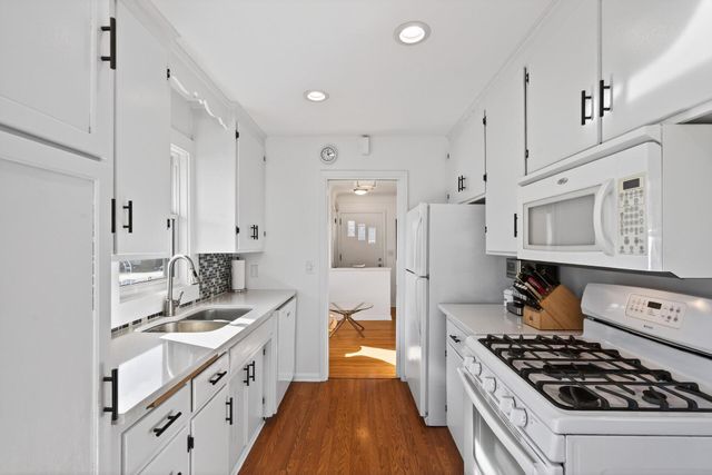 1631 Oregon Avenue S, Saint Louis Park, MN 55426