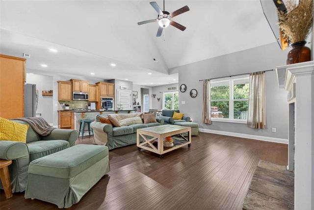 195 Southridge, Senoia, GA 30276