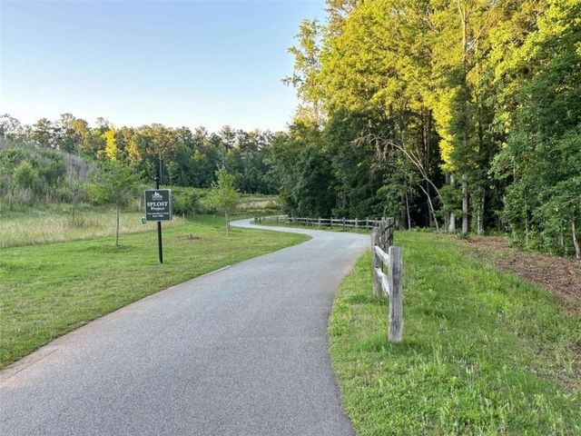 195 Southridge, Senoia, GA 30276