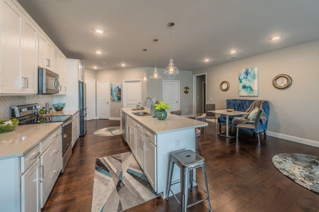 1735 Wittington Place 3206, Farmers Branch, TX 75234