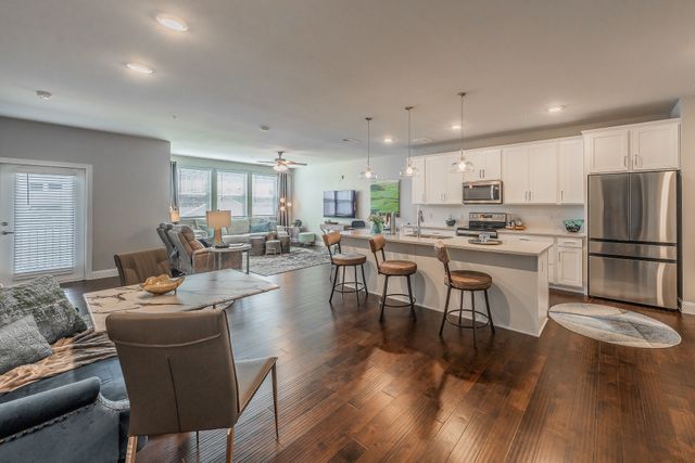 1735 Wittington Place 3206, Farmers Branch, TX 75234