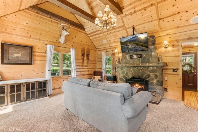 5632 Oak Street, Wrightwood, CA 92397