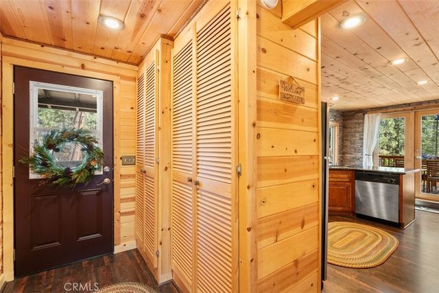 5632 Oak Street, Wrightwood, CA 92397