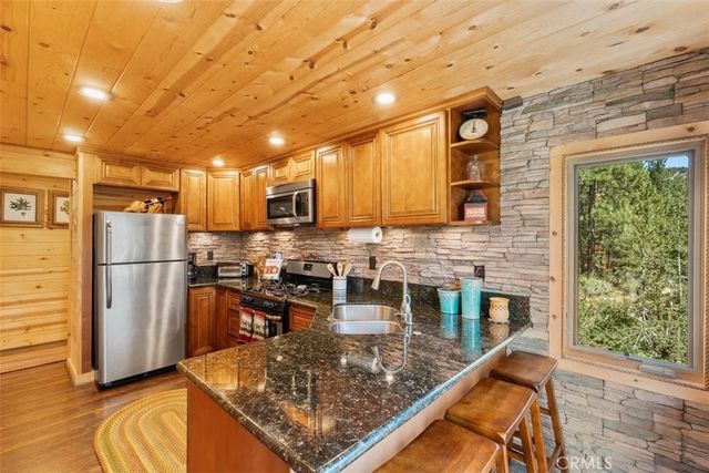 5632 Oak Street, Wrightwood, CA 92397