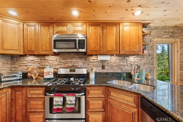 5632 Oak Street, Wrightwood, CA 92397