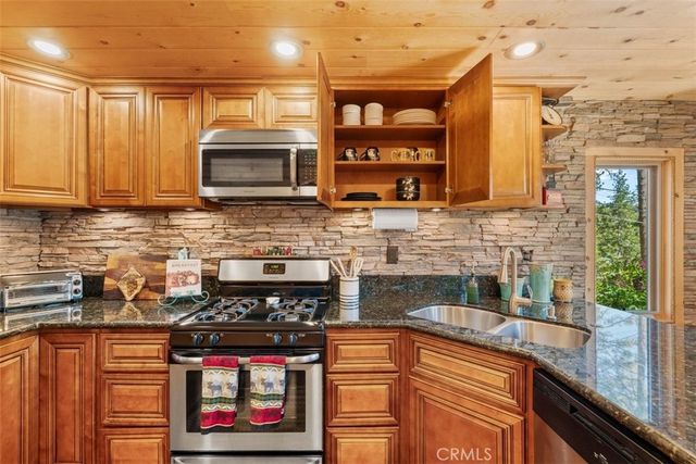 5632 Oak Street, Wrightwood, CA 92397