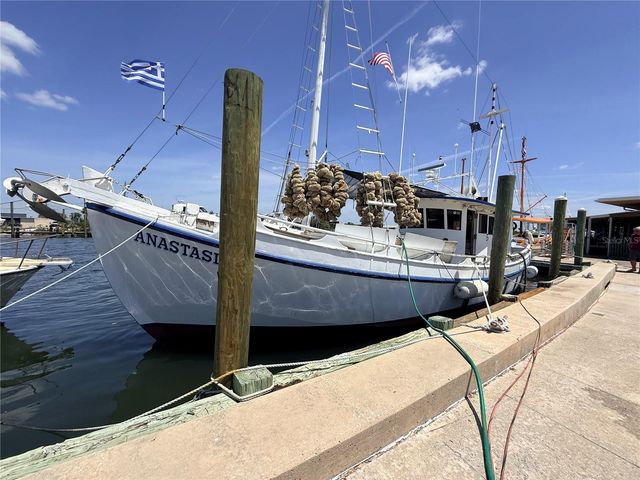 3350 LAURELWOOD COURT, Tarpon Springs, FL 34688