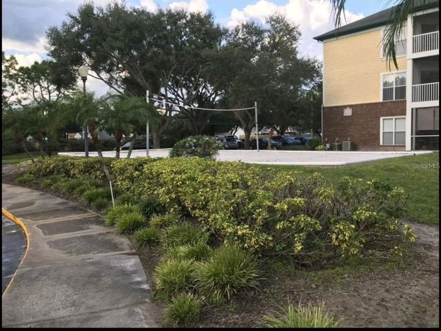 4211 CHATHAM OAK COURT 102, Tampa, FL 33624