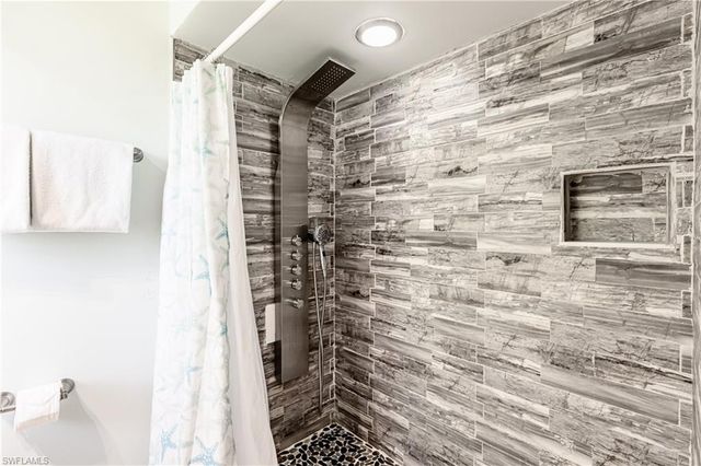 211 W Flamingo CIR, Marco Island, FL 34145