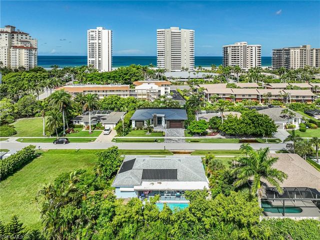 211 W Flamingo CIR, Marco Island, FL 34145