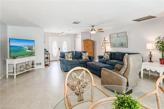 211 W Flamingo CIR, Marco Island, FL 34145