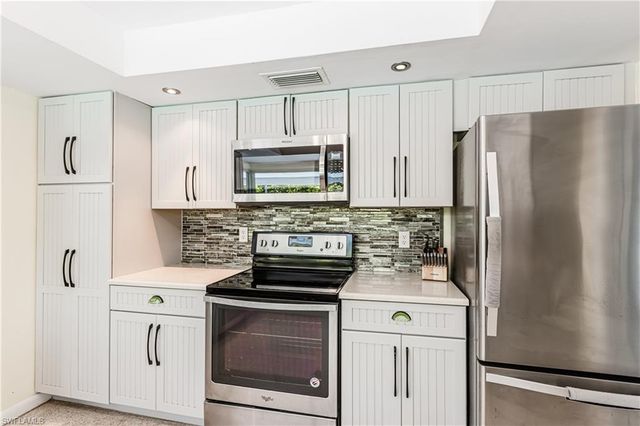 211 W Flamingo CIR, Marco Island, FL 34145